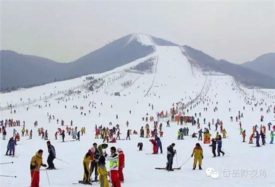 泰安徂徕山高尔夫滑雪场 泰山温泉城二日游(天天发团)